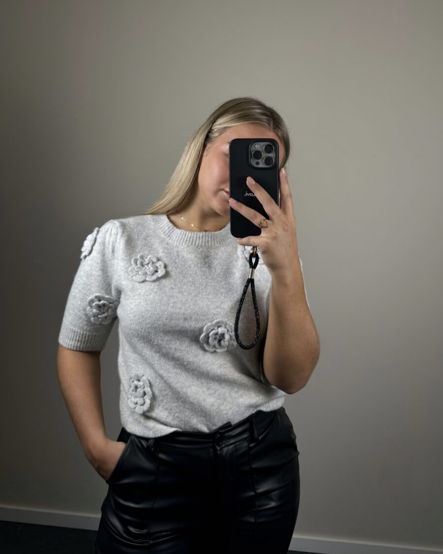 Yuna Trui Grijs